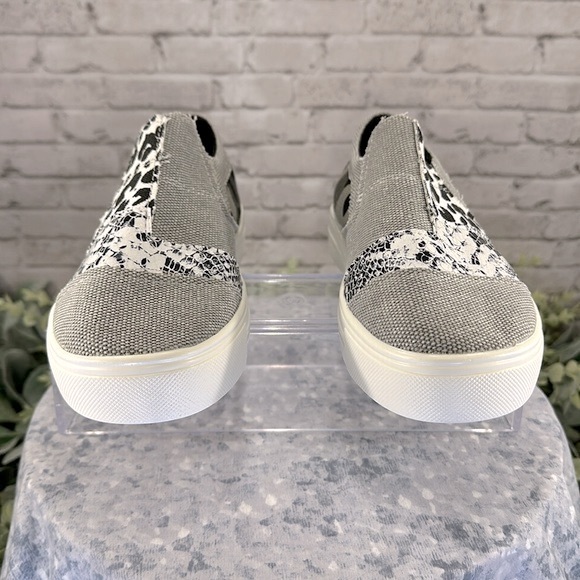 ZoLucky Grey Multimedia & Multicolor Fashion Canvas Casuals WMS 5.5M🩶NWOT🩶 - Picture 2 of 9